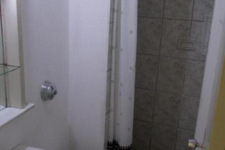 Room 21 of 44