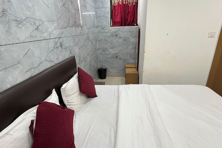 Room 14 of 26