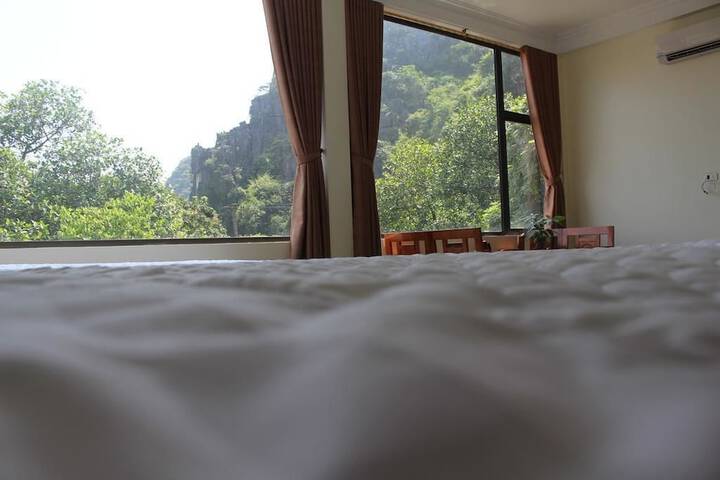 Room 13 of 49