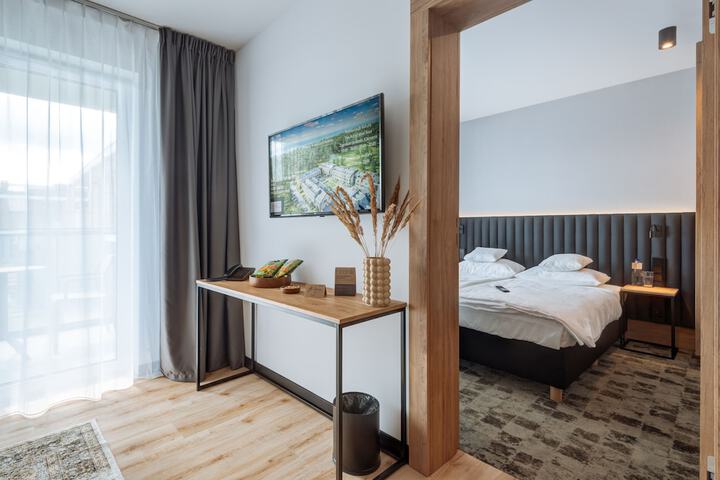 Room 9 of 95