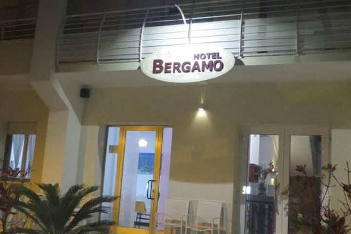 Hotel 40 of 41