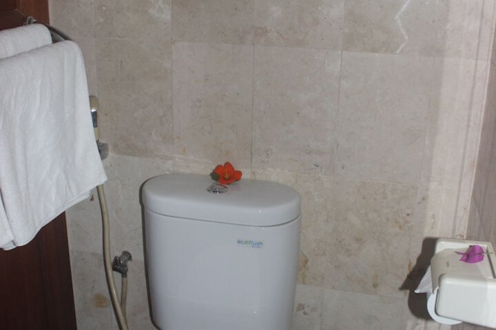 Room 65 of 82