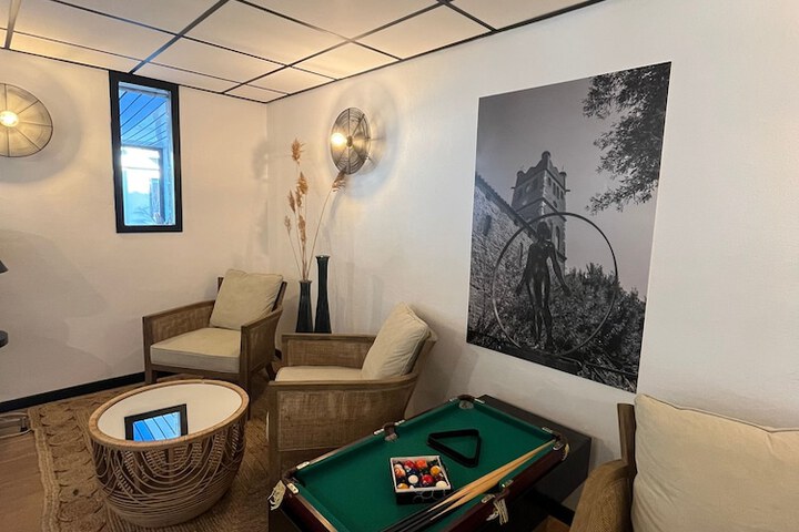 Room 65 of 93