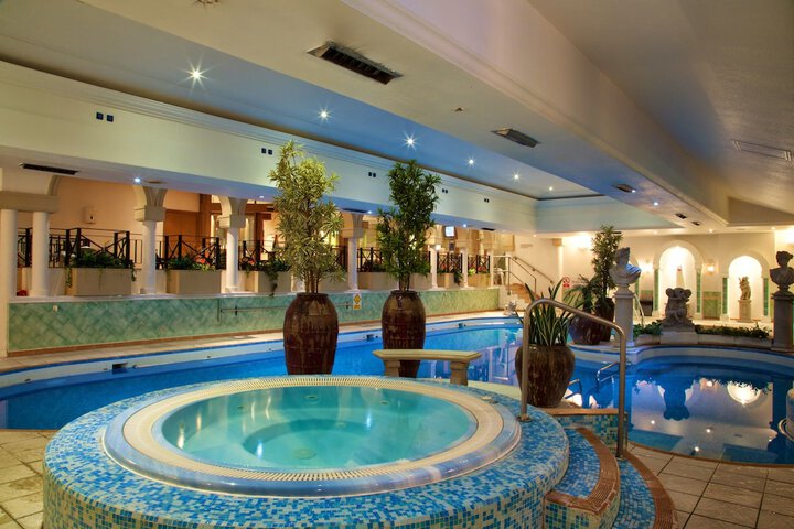 Pool 89 of 152