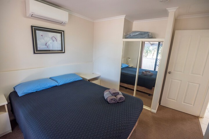 Room 8 of 116