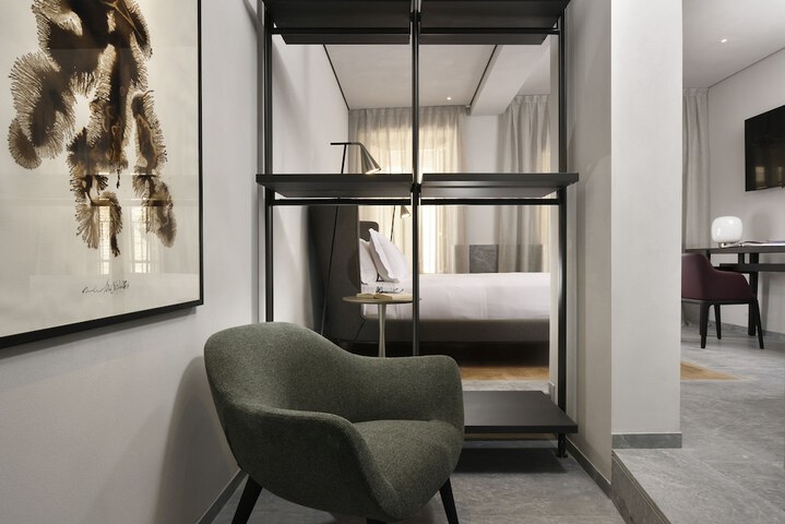 Room 2 of 22