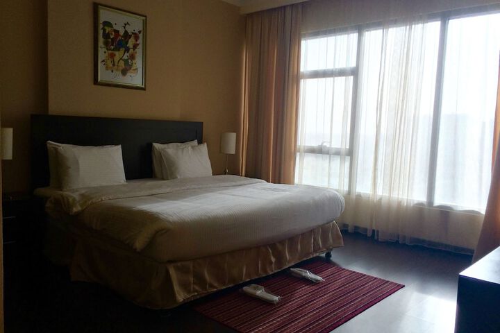 Room 13 of 65
