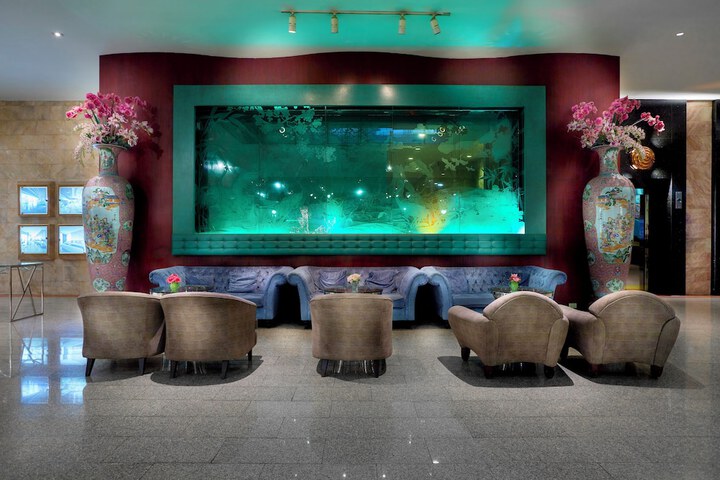 Guest Lobby
