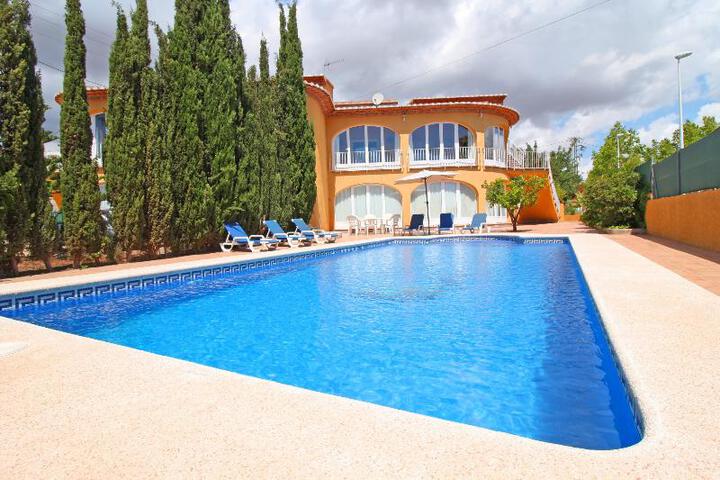 VILLAS COSTA CALPE LUISA