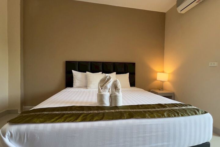 Room 10 of 56