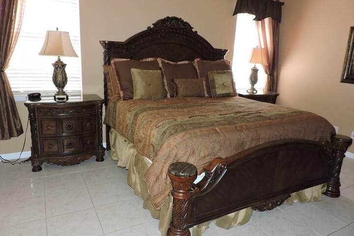 Room 4 of 31
