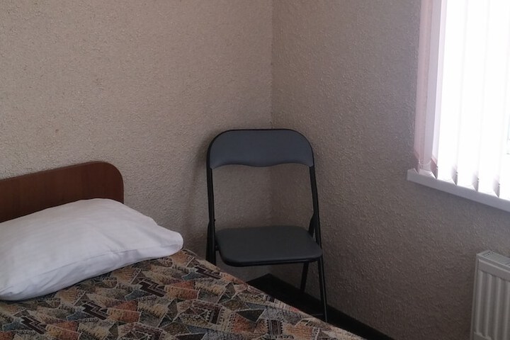 Room 6 of 19