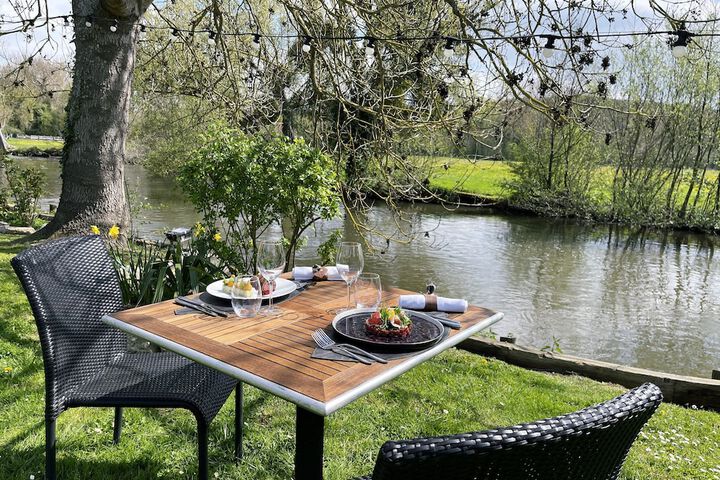 Dining 65 of 76