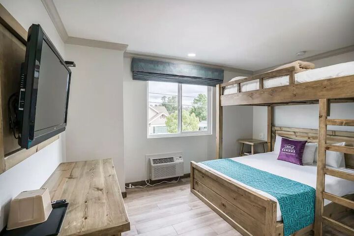 Standard | King Bed (8 of 17)