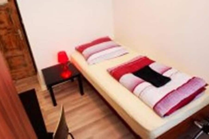 Room 3 of 11