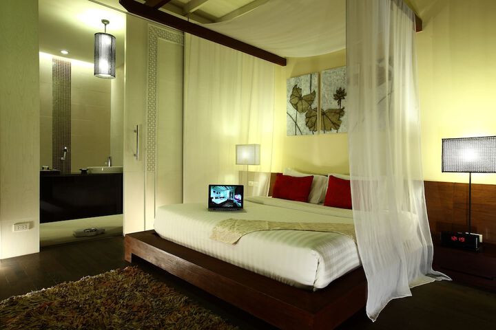 Room 12 of 95