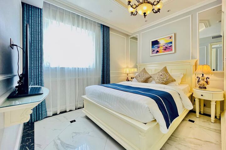 Room 27 of 195
