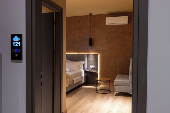 Room 54 of 133