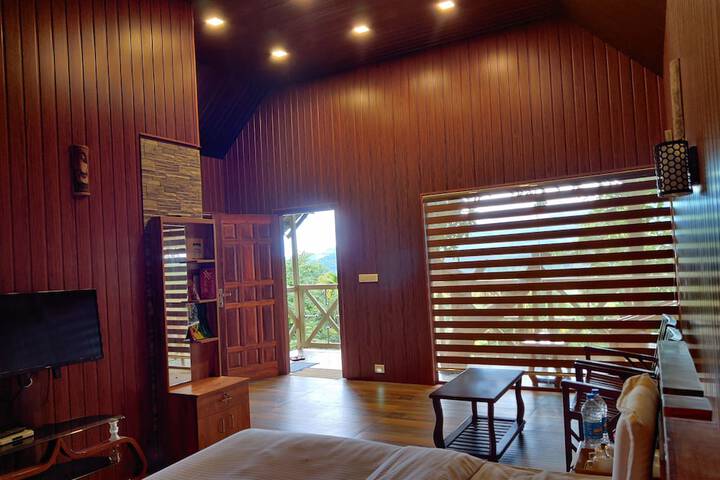 Room 14 of 64