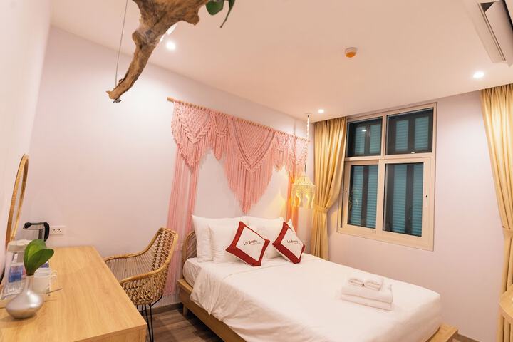 Room 6 of 49