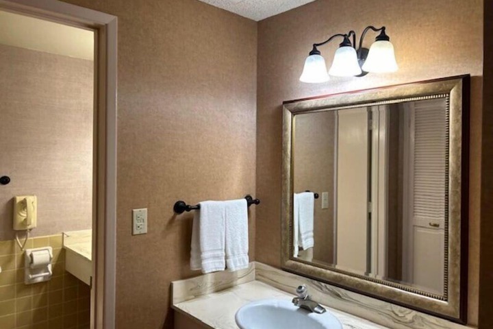 Bathroom Interior Photo