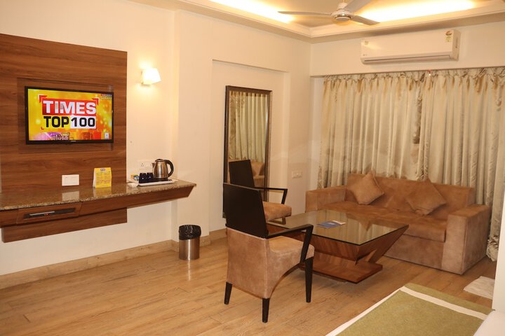 Room 16 of 54