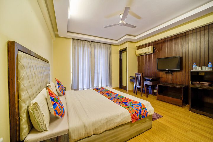 Room 14 of 33