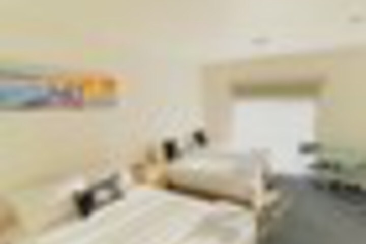 Room 26 of 60