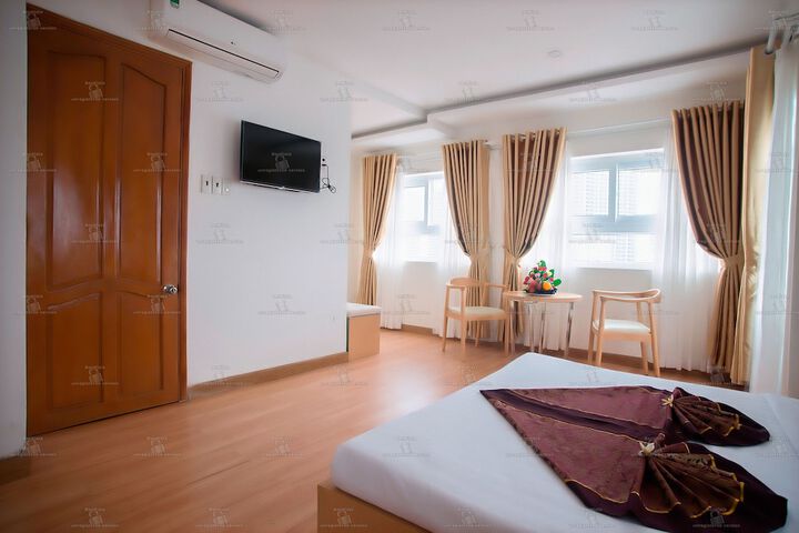 Room 7 of 30