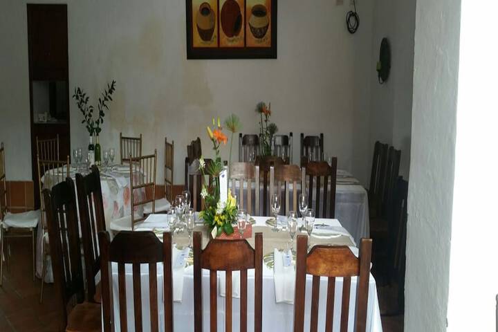 Dining 13 of 19