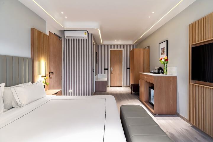 Room 14 of 60