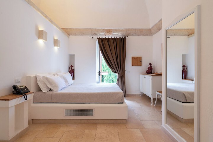 Room 36 of 90