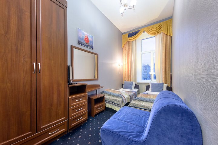 Room 28 of 48