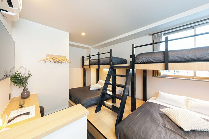 Room 72 of 144