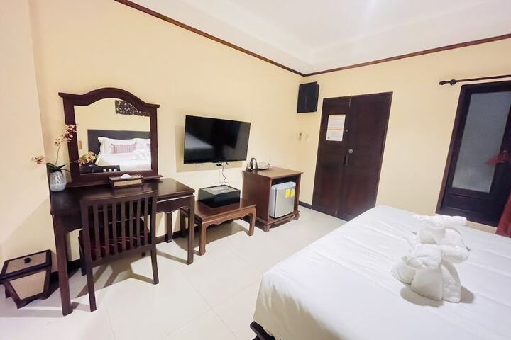Room 11 of 37