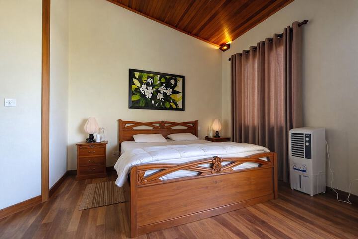 Room 2 of 60