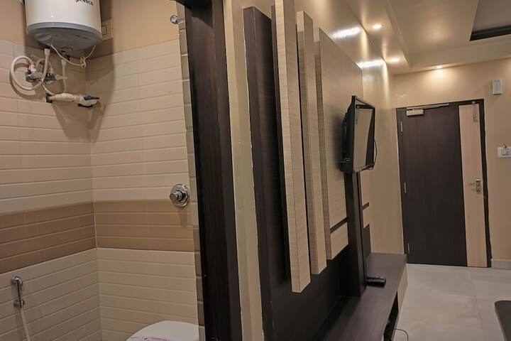 Room 130 of 150