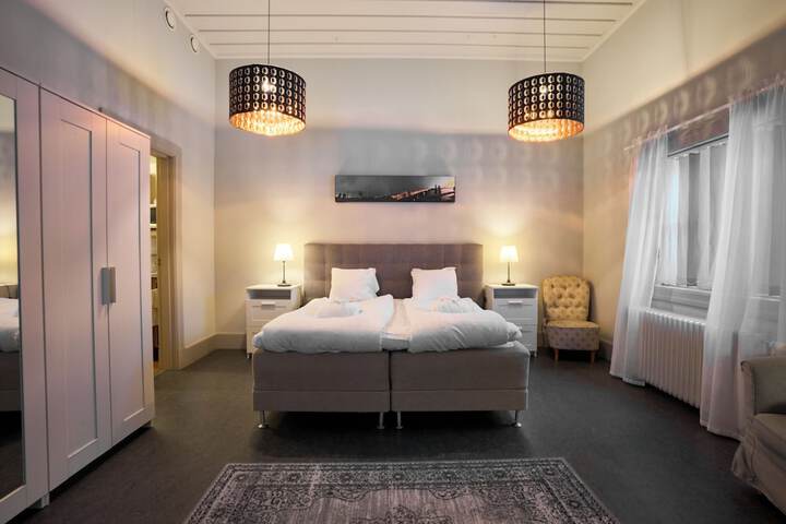 Room 15 of 52