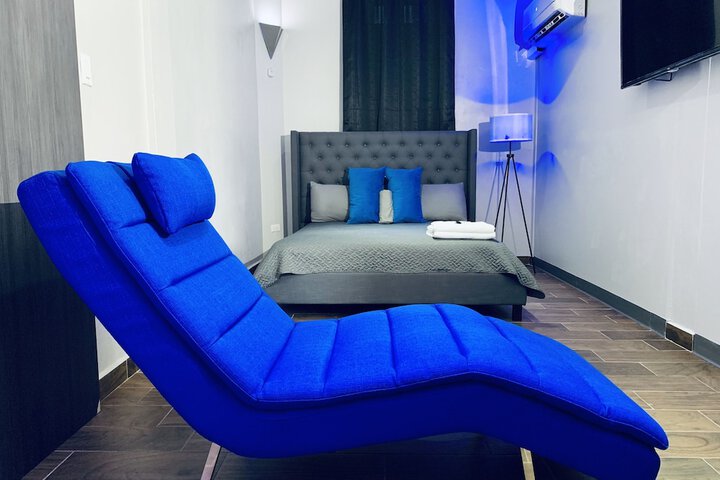 Room 10 of 23