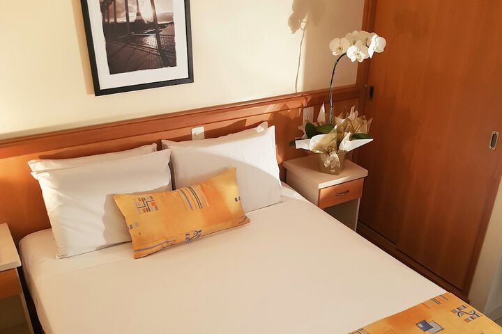 Room 37 of 53
