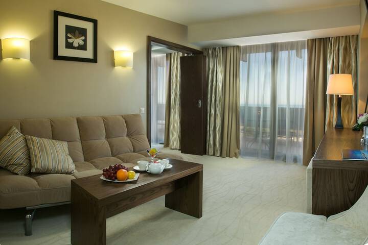 Room 14 of 121