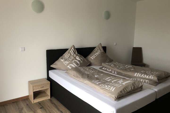Room 3 of 26
