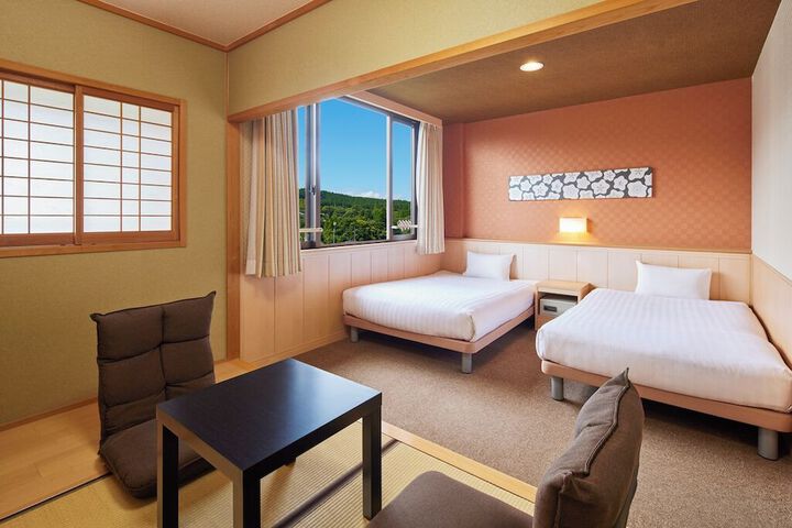 Room 9 of 120