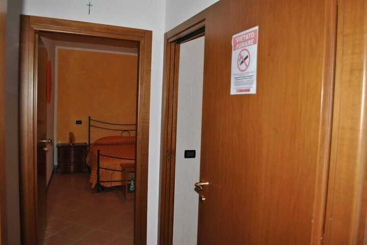 Room 18 of 64