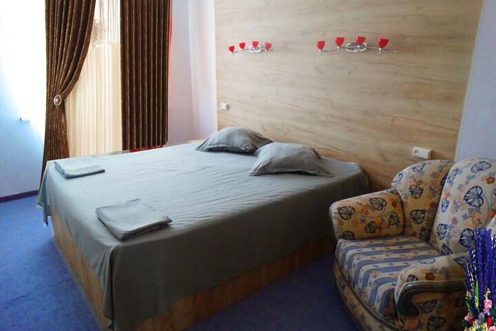Room 8 of 21