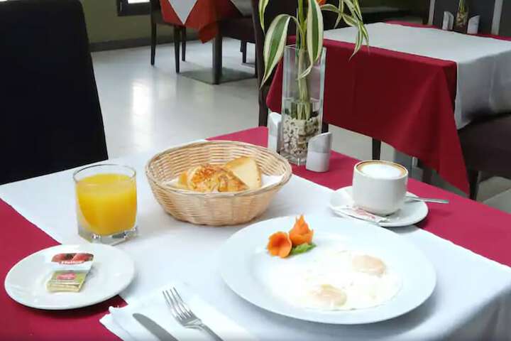 Breakfast/Coffee Service 48 of 54