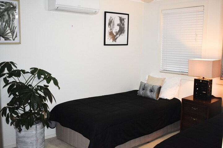 Room 5 of 21