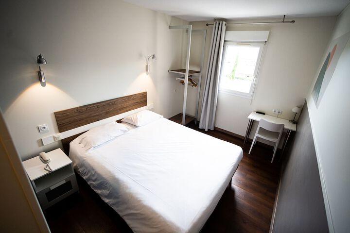 Room 13 of 48