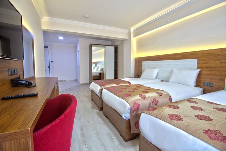 Room 11 of 20