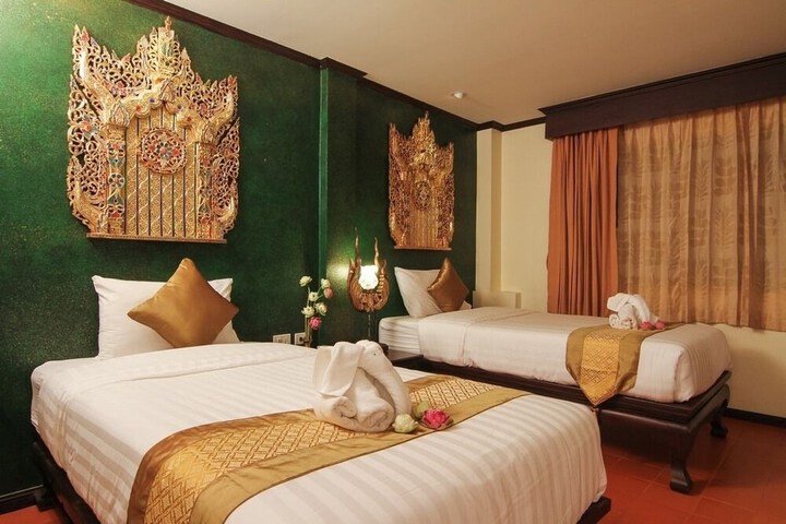 Room 7 of 14